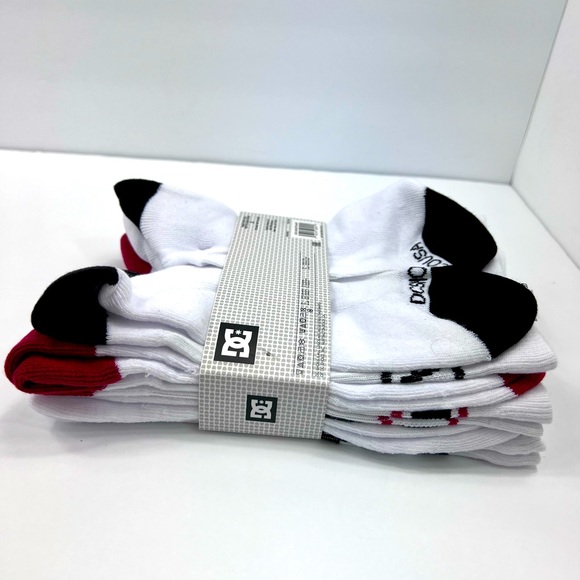 DC CO, 5 PAIRS OF CREW SOCKS, WITH RED & BLACK TOE COLORS - Picture 4 of 11